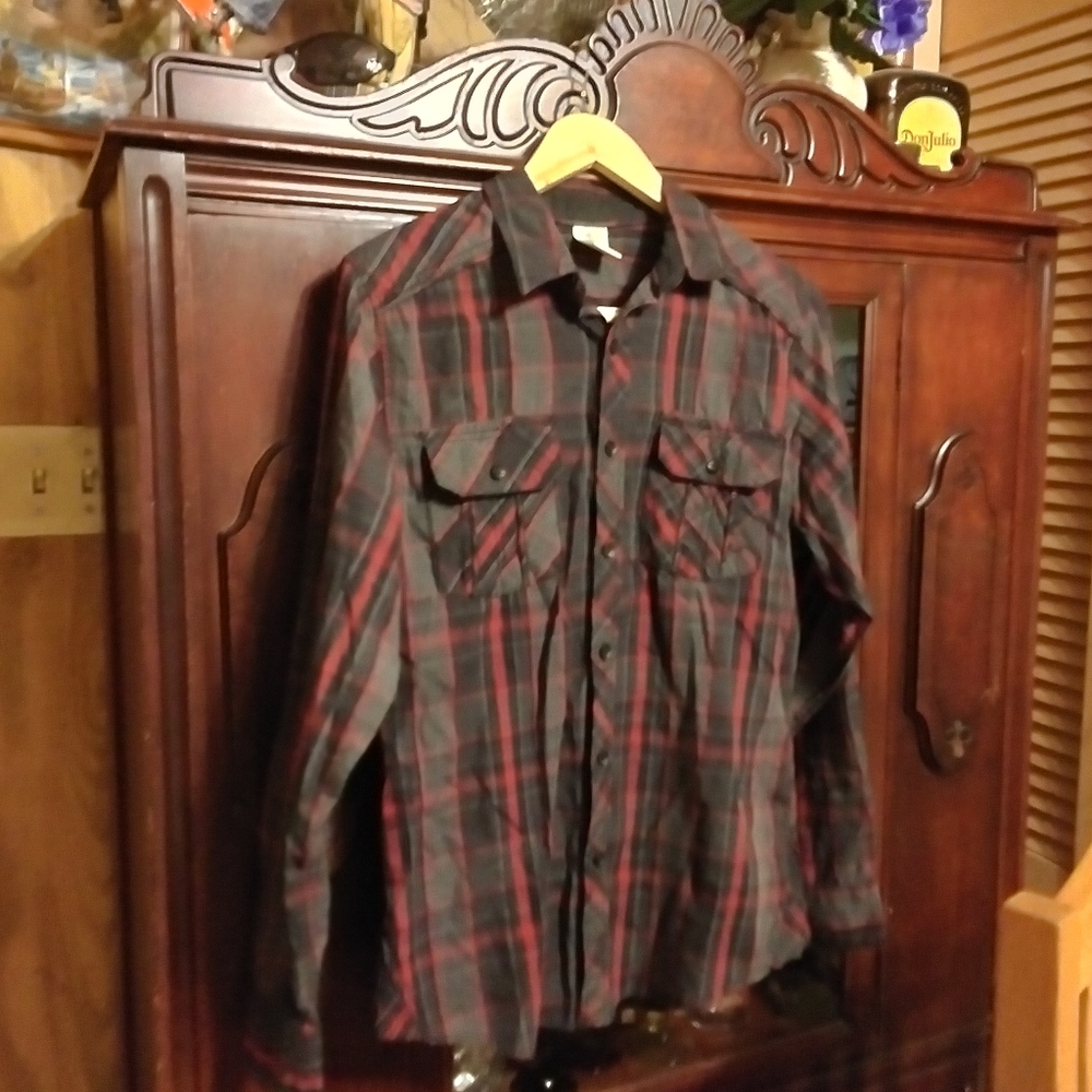 SHIRT - Picture 4 of 4